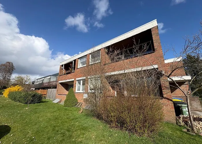 Modern, Quiet With Balcony & Parking Space *